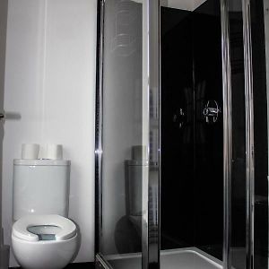 Single Room Bathroom